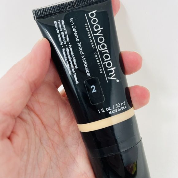 Bodyography Sun Defense Tinted Moisturizer Medium #2 Mineral Formula New No Box - Picture 3 of 6